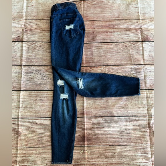 HUE • Ripped Knee Ink Wash Denim Leggings - Size M - Picture 10 of 16